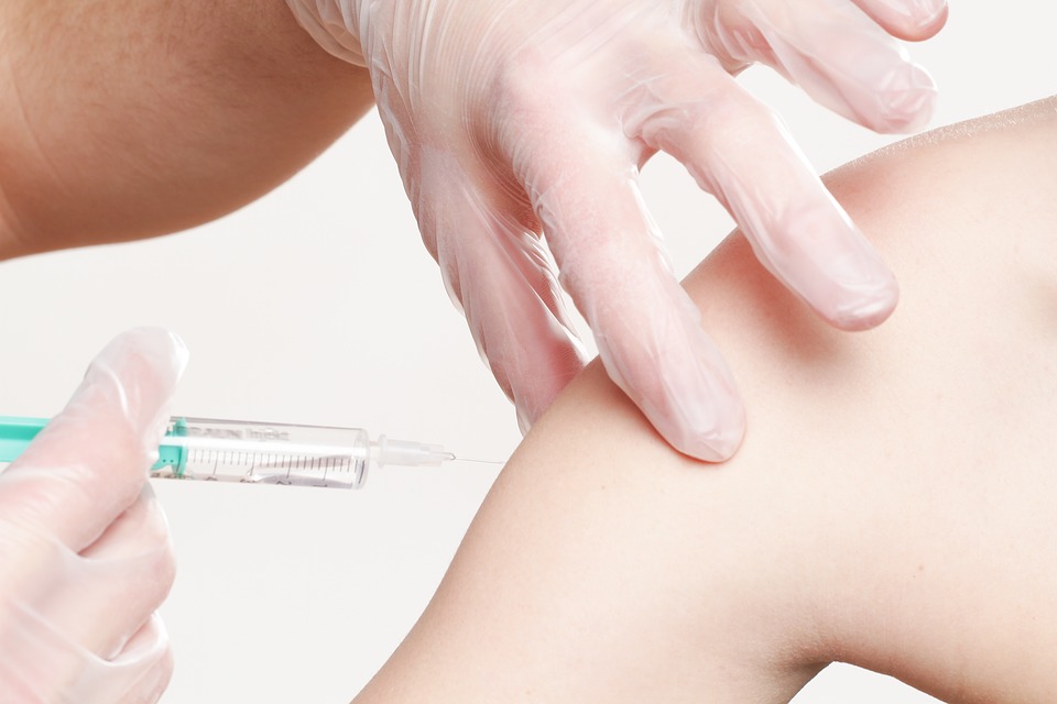 vaccination-2722937_960_720